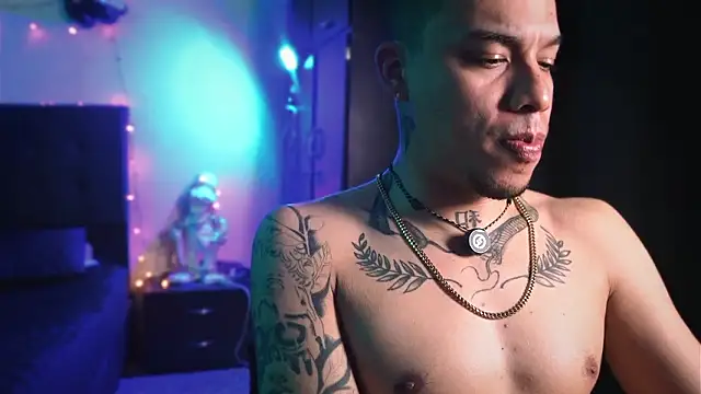 AlphaMasterXxx live sex cam