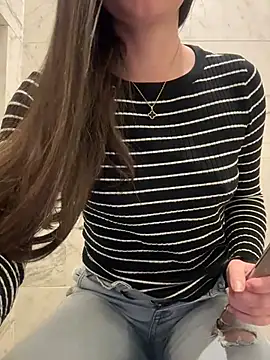 Isabella21_'s cam snapshot