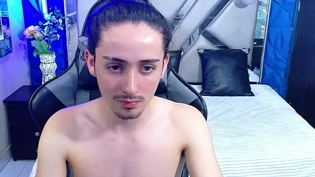 Angelis_Savage's cam snapshot