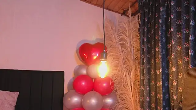 ChloeTurner_'s cam snapshot