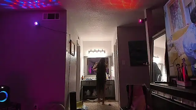 yiauana live sex cam