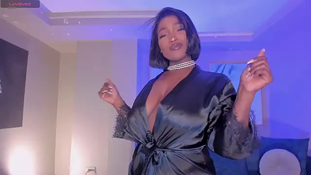 SavannahStorm live sex cam