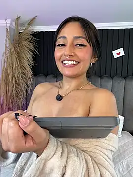 Nanda_vixen_'s cam snapshot