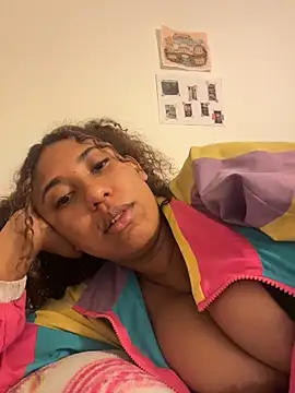 lauraltt live sex cam