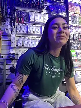 emily_24x live sex cam