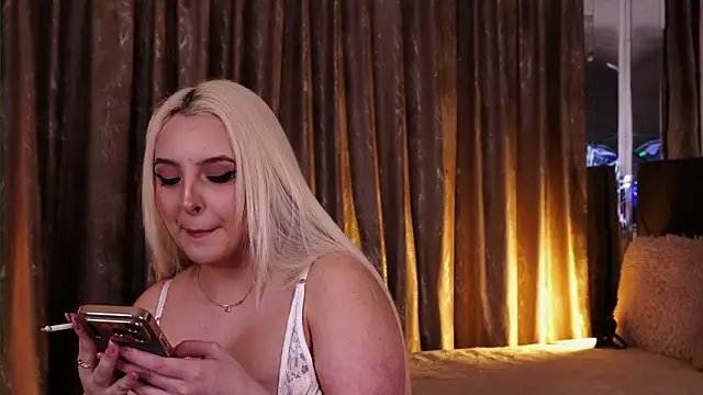 VictoriaMorrone live sex cam