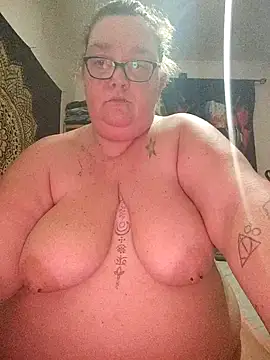 diosacurvy1984 live sex cam