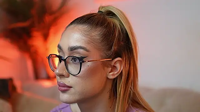 AileenKiss live sex cam