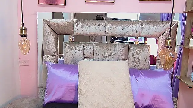 thyara_noa's cam snapshot