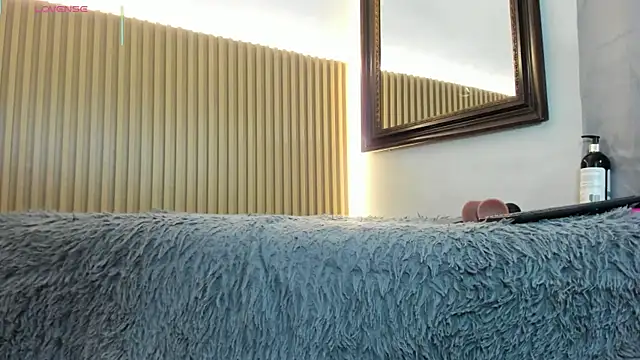 Annie_paradise17's cam snapshot