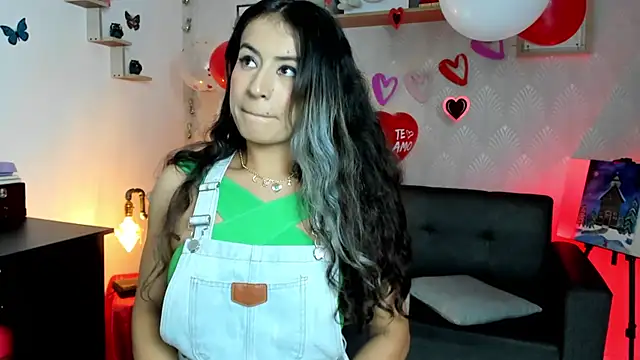 Alaia_Love77's cam snapshot