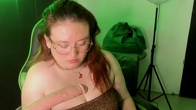 AliaMiller_ live sex cam