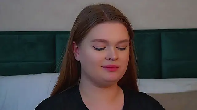 CrystalLyons's cam snapshot