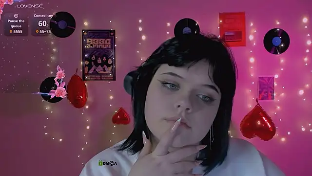 lika_pop's cam snapshot