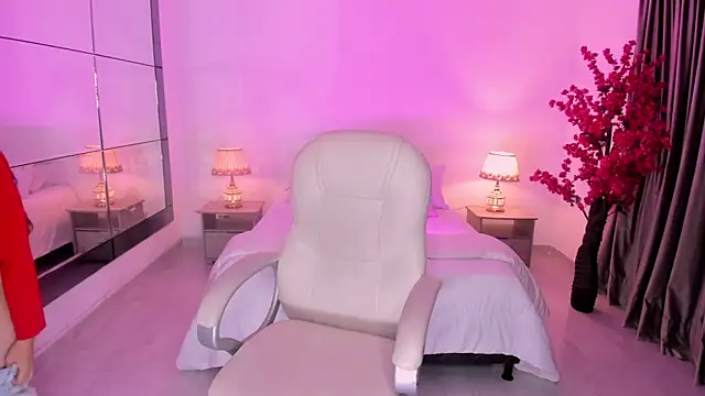 ellie_evans_'s cam snapshot