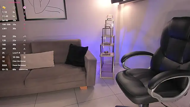 LizzHamilton__'s cam snapshot