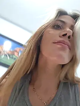 Elianasuarezz live sex cam