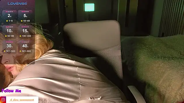 EllsaJean_'s cam snapshot