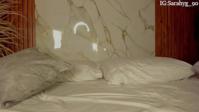 sara_gwen's cam snapshot