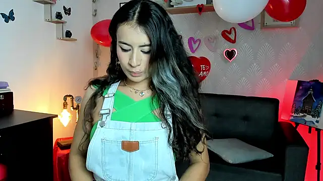 Alaia_Love77's cam snapshot