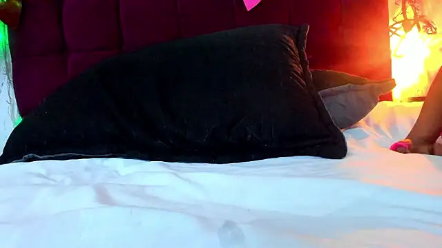 Anthonelaa__ live sex cam