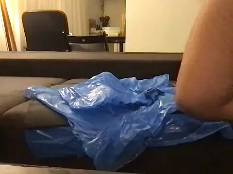 dicsucerboy77's cam snapshot