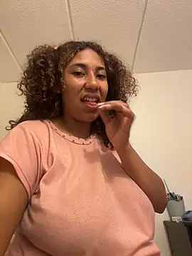 lauraltt live sex cam