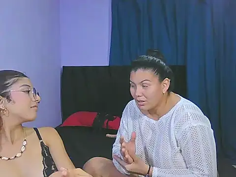 Helena-Paola live sex cam