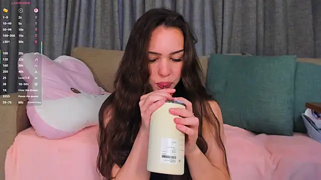 AliceCloudy live sex cam