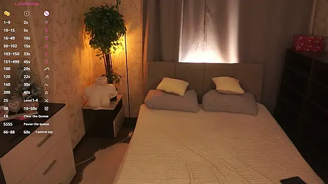 KarynPettas live sex cam