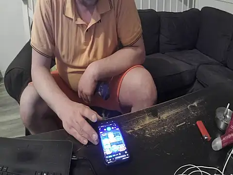 YourLoveBoyKevin live sex cam