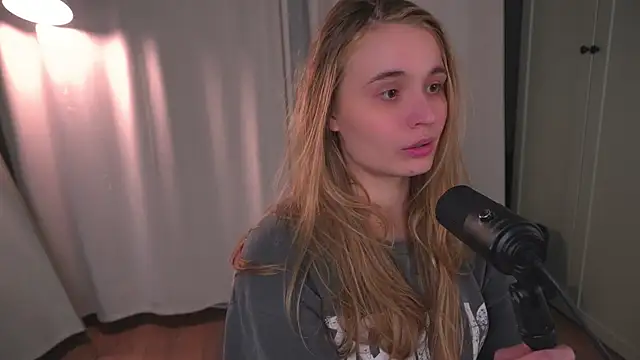 lisa_schiele's cam snapshot