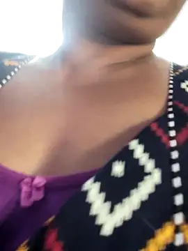 yamini1431 live sex cam