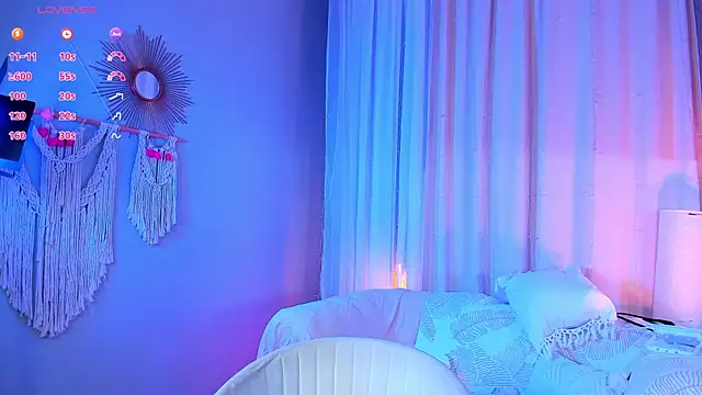 MilliMouse live sex cam