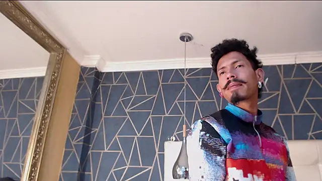 NoaahTylor live sex cam