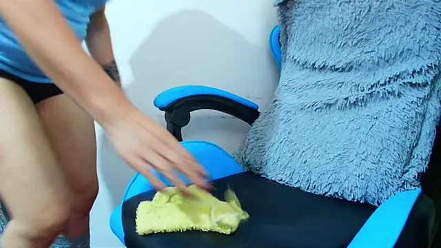 klylls_squirt_ live sex cam