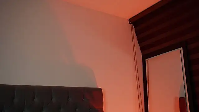 tay_ler3 live sex cam