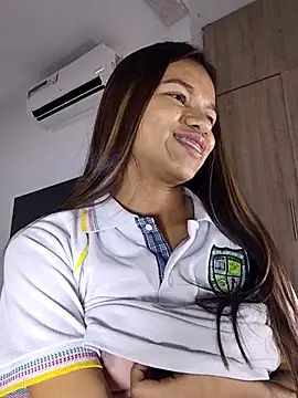 sophia_ramirez12 live sex cam