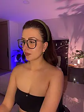 EmaSaenz live sex cam