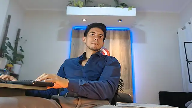 Andrew_4_ live sex cam