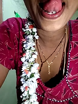 Kavya5500 live sex cam