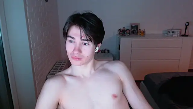 MarkusDean live sex cam