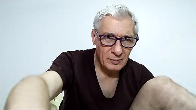 BIGUNCUTHARDCOCK live sex cam