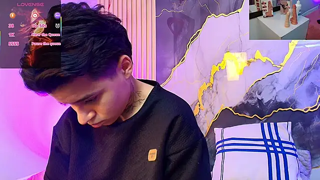 noah_bellarose's cam snapshot