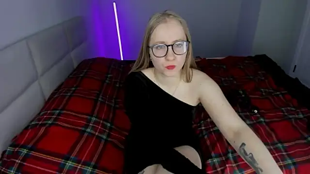 MilanaJune's cam snapshot