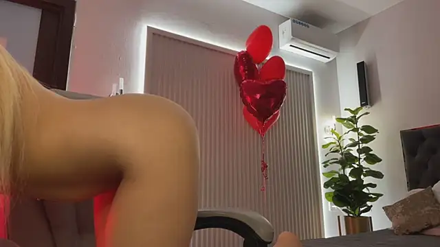 OhMyEmma's cam snapshot