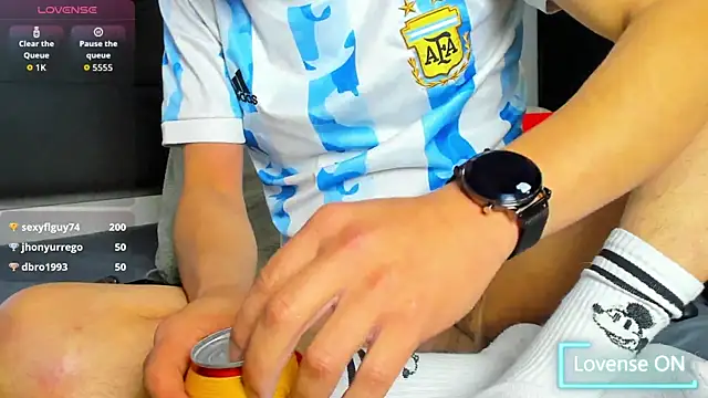 jhonyalzate2 live sex cam