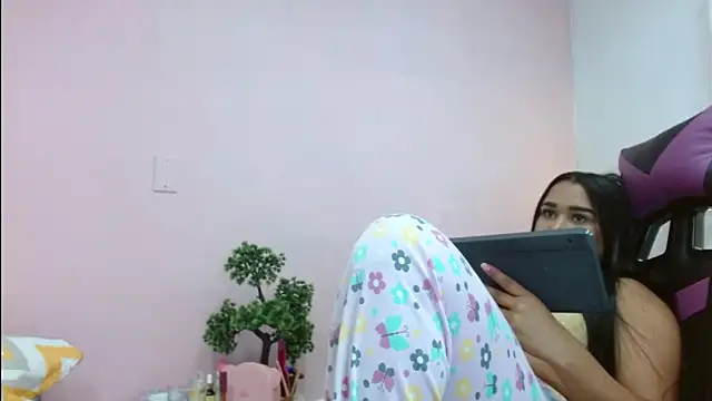 ArinaC18's cam snapshot