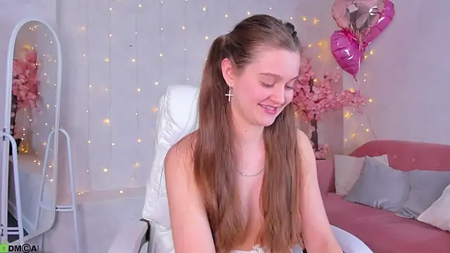 Renesmy_Black's cam snapshot