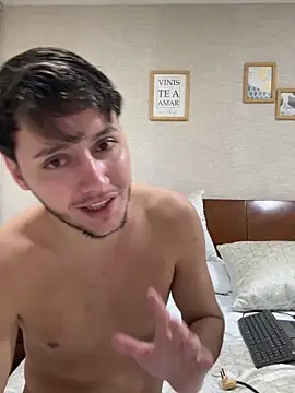 RicoValen live sex cam